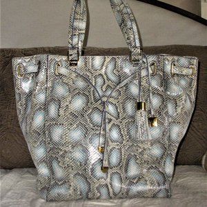 G.I.L.I Italian Leather Blue Cobra Drawstring Tote